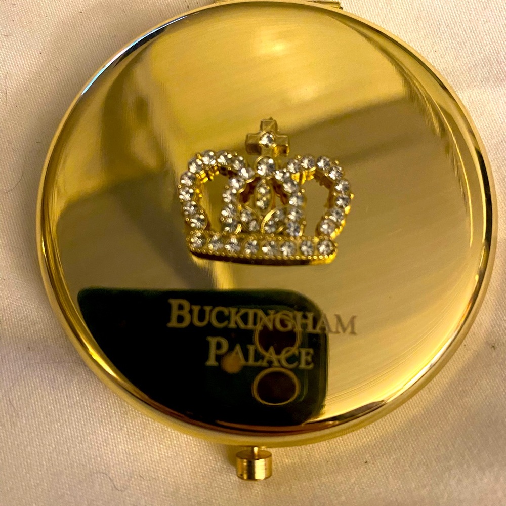 London Buckingham Palace Gold Toned Make Up Compact Handheld Mirror